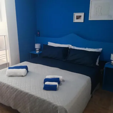 Al Quindici Oda ve Kahvaltı Scilla