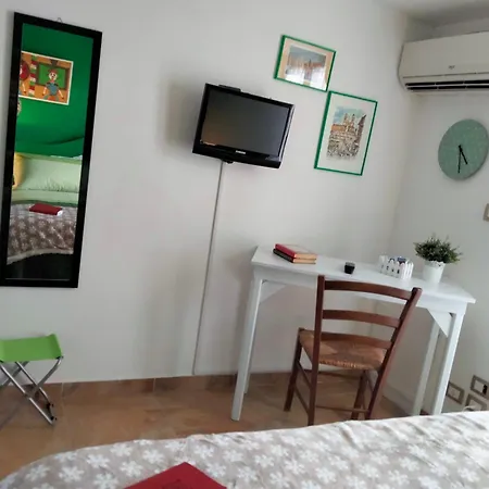 Al Quindici Oda ve Kahvaltı Scilla
