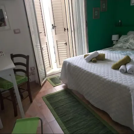 Al Quindici Couette-café Scilla