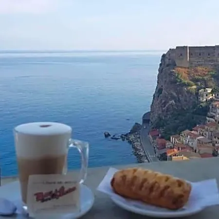 Al Quindici Scilla